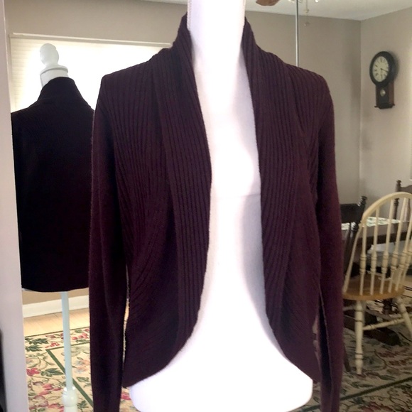 H&M sweater - Picture 2 of 8